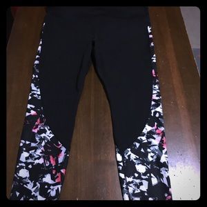 EUC GapFIT Leggings, Paint Spatter Design, XL